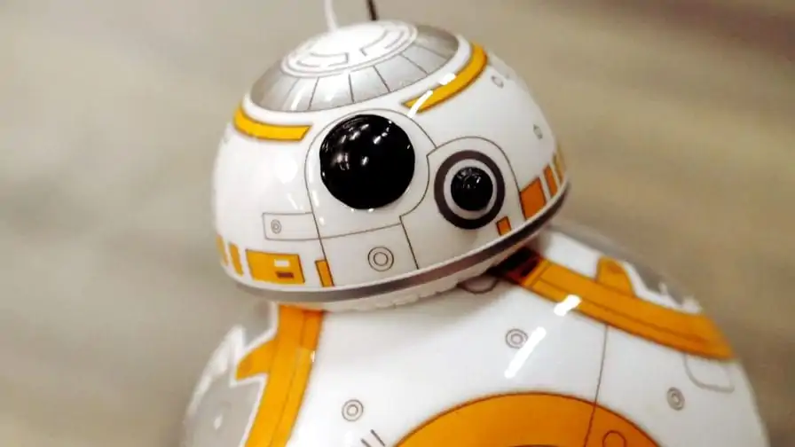 Xbox One customizado no estilo “Star Wars” parece e soa como BB-8