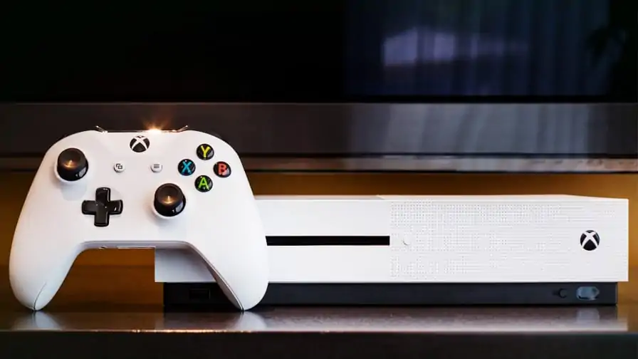 Xbox One vence no mês de outubro e vende mais que o PS4 pelo quarto mês seguido
