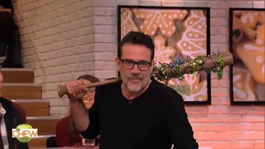 The Walking Dead: Lucille ganha um visual natalino