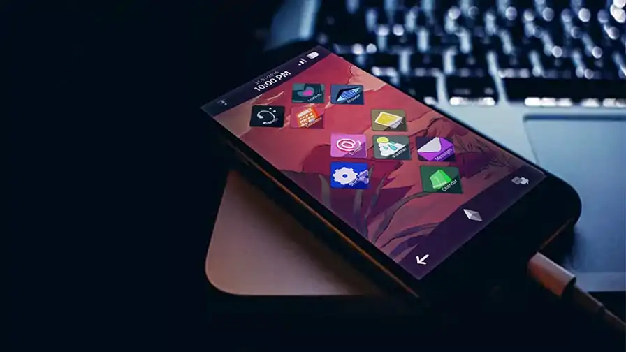 Análise – A Normal Lost Phone nos coloca no íntimo do outro