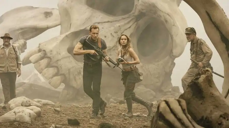 Tom Hiddleston e Brie Larson enfrentam o lendário monstro em novo trailer de Kong: A ilha da Caveira