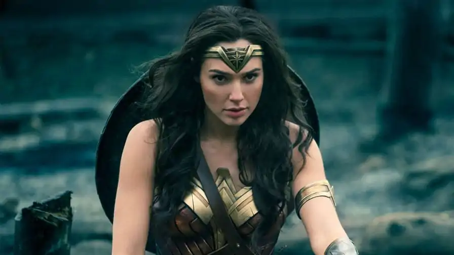 Mulher Maravilha mostra seu poder em novo trailer