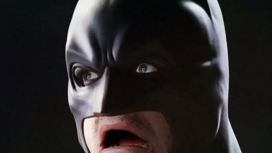 Batman: Polícia prende homem que dirigia um Batmóvel