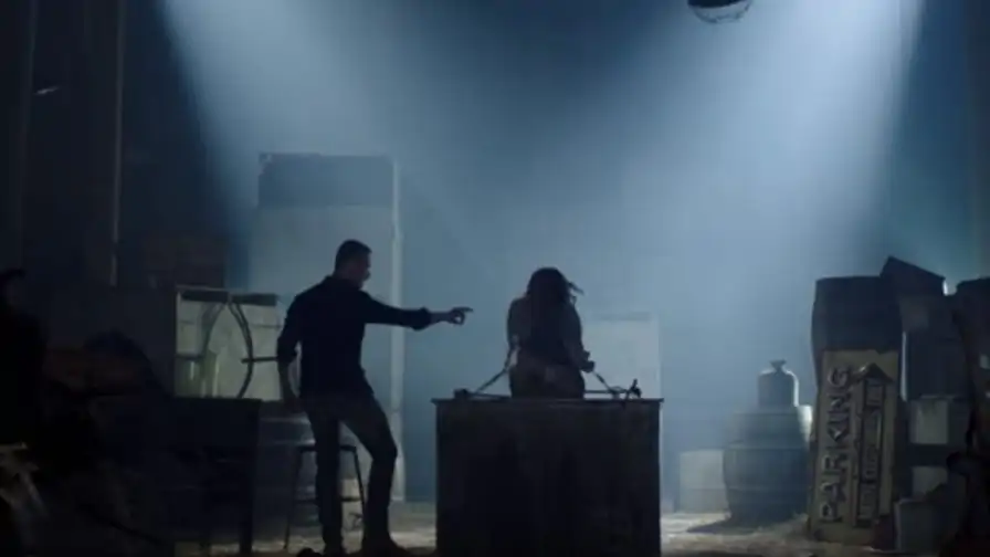 O Exorcista episódio 1 da 2ª Temporada: Padre Marcus enfrenta possessão em vídeo