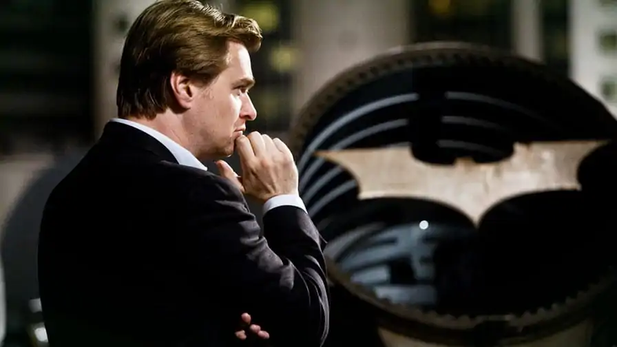 Christopher Nolan define a diferença entre os filmes da DC e sua trilogia com Batman
