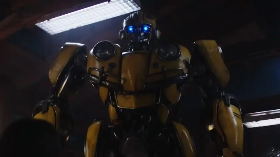 Novo trailer de Bumblebee mostra humor e combates interessantes