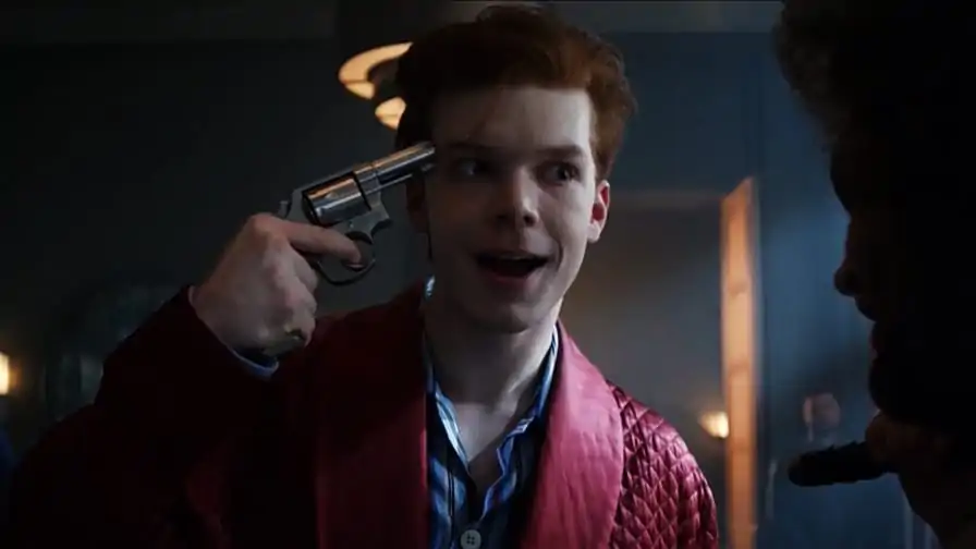 Gotham: Imagem vazada revela VISUAL do Coringa