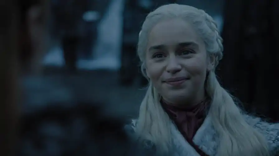 Game of Thrones: HBO remove copo do Starbucks que foi visto no episódio 4 e tira sarro do erro