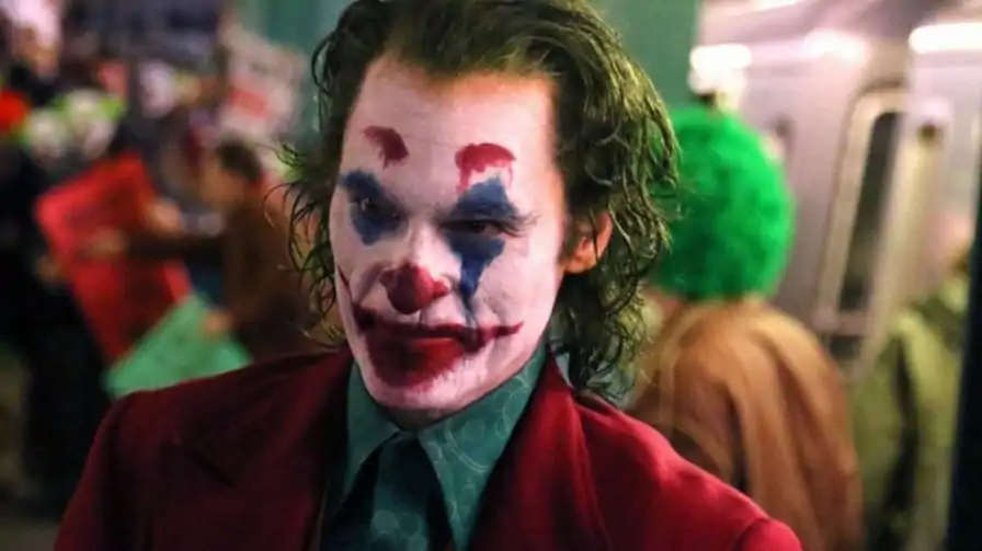 Coringa: Encontrada referência de Batman v Superman no último trailer do filme