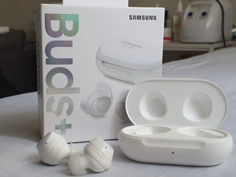 Galaxy Buds+ corrige falhas, mas não vale o preço