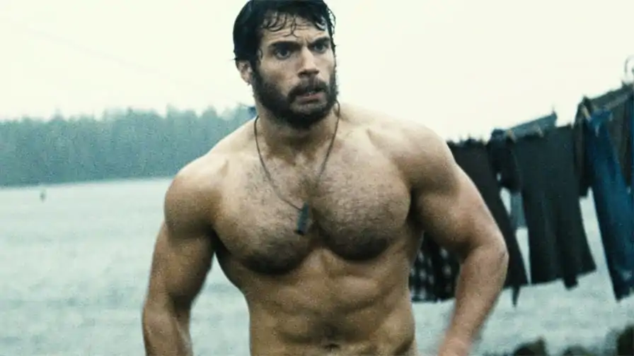 Superman: Henry Cavill se pronuncia sobre rumores de que ele poderia retornar ao papel