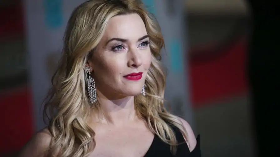Avatar 2: Kate Winslet aparece gravando embaixo d’água em foto dos bastidores