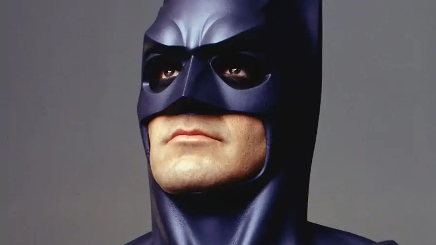 Batman & Robin: George Clooney reflete sobre seu desempenho “terrível” de sua versão do Homem-Morcego