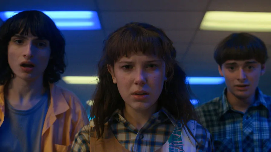 Stranger Things reúne protagonistas em imagens INÉDITAS da 4ª temporada