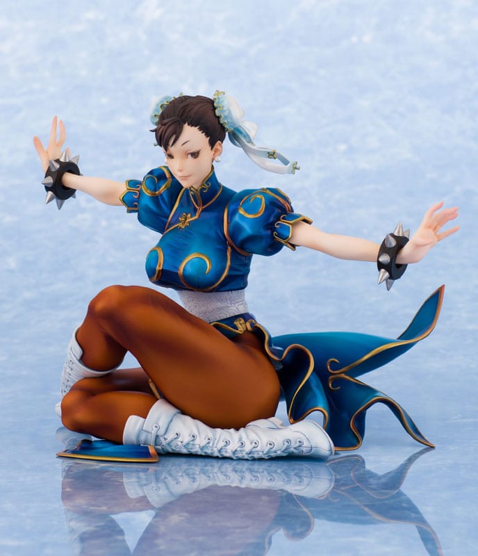 Street-Fighter-III-Fighters-Legendary-Chun-Li-Embrace-Japan-01