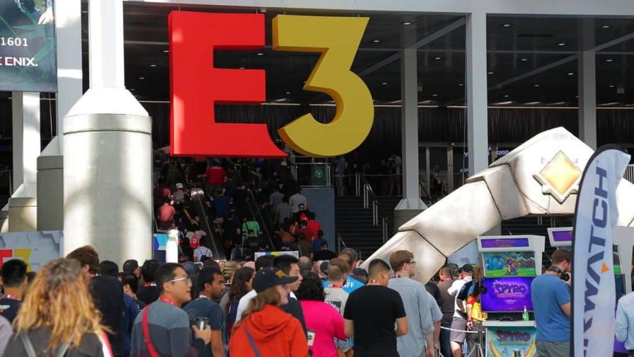 E3