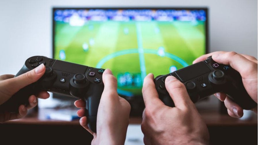 Em meio a controle intenso de games, China proíbe lives de jogos