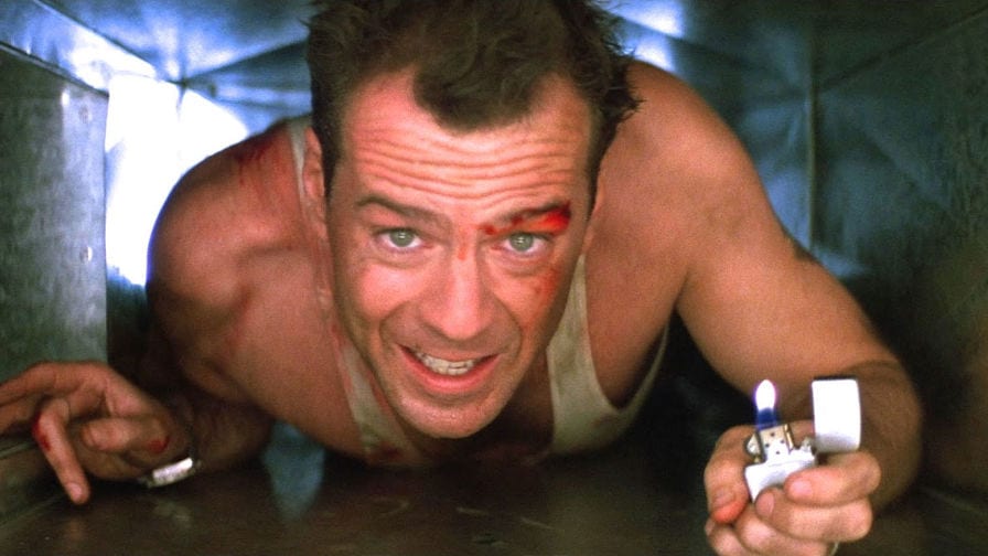 Duro de Matar: Bruce Willis volta a viver John McClane em comercial  explosivo - Combo Infinito