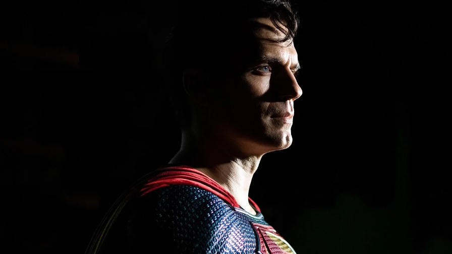 Henry Cavill anuncia que não será Superman nos próximos filmes da