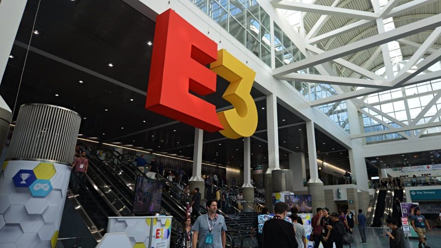 E3